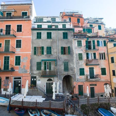 Sara Apartment, Comfort And Lateral Sea View Riomaggiore Exterior photo