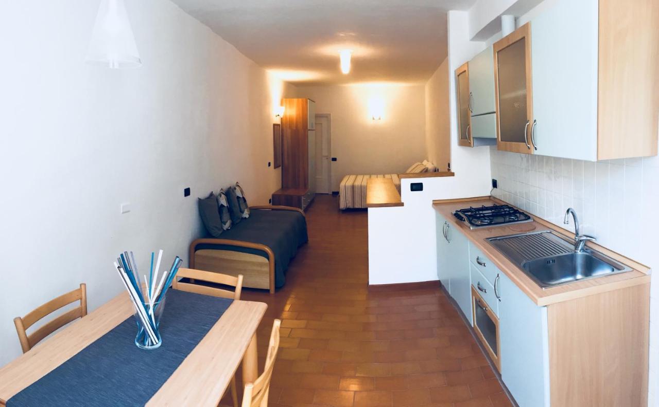 Sara Apartment, Comfort And Lateral Sea View Riomaggiore Exterior photo