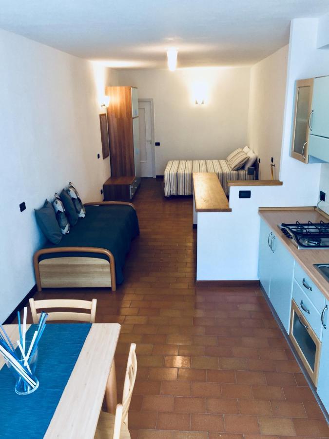 Sara Apartment, Comfort And Lateral Sea View Riomaggiore Exterior photo